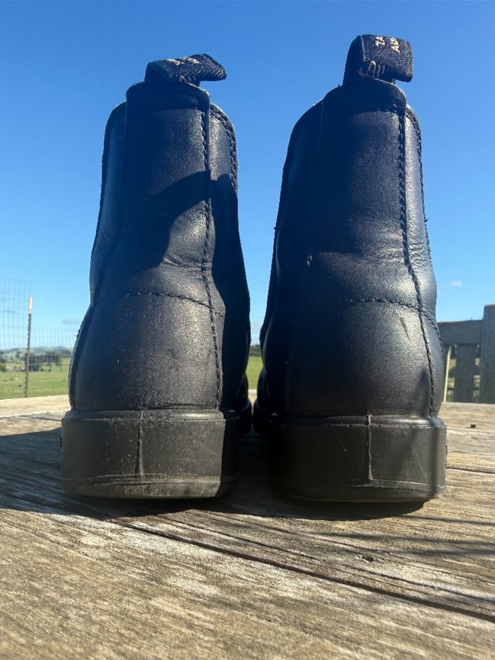 Blundstone Original Chelsea Boots in Black - Size 10 - Picture 3 of 7